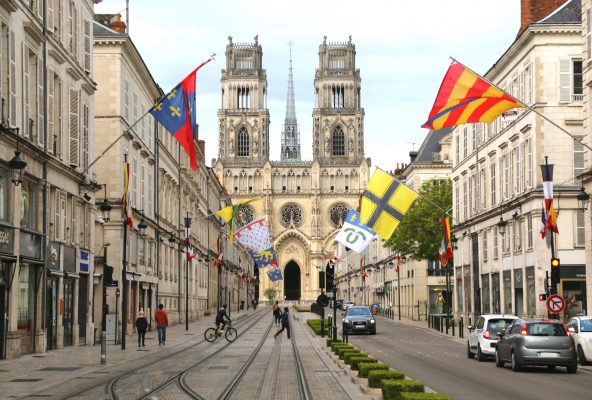 Article : En quête de repères dans la ville de Jeanne d’Arc, Chronique 002